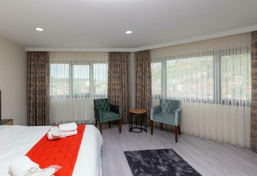 Трехместный Номер Deluxe, Moonlight Suite