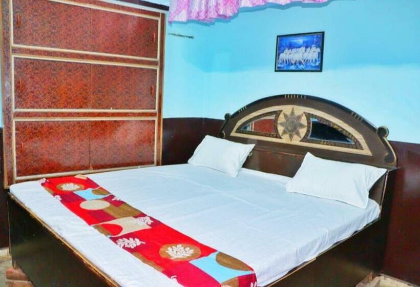 Háromágyas Classic Szoba, Spot On Yogi Guest House