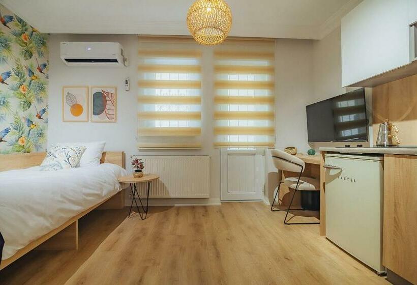 اتاق استاندارد یک نفره, Marcian S Column Hotel   Orange And Blue