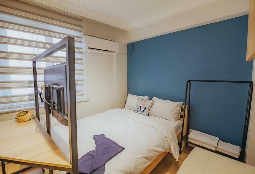 اتاق لوکس, Marcian S Column Hotel   Orange And Blue