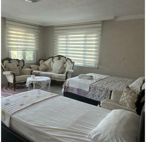 דירת חדר, Kayra Beren Apart