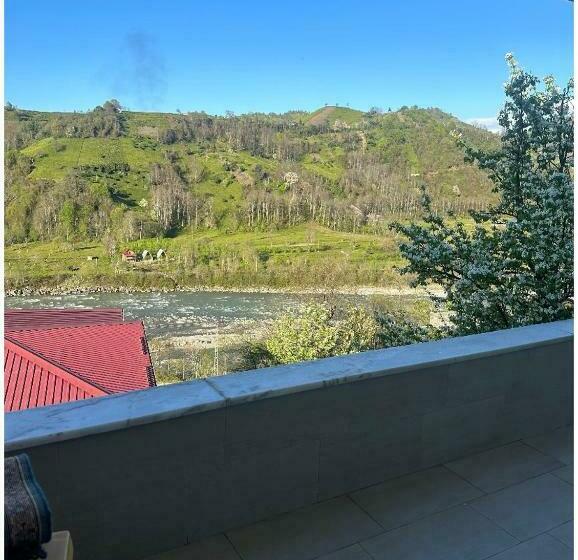 דירת חדר, Kayra Beren Apart