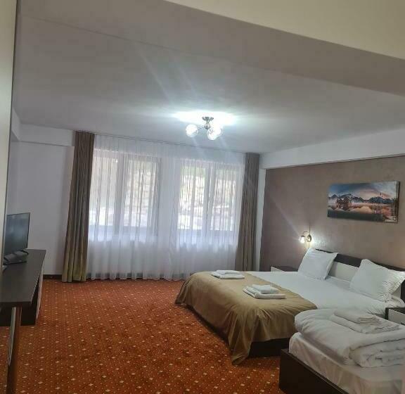 스탠다드 트리플 룸, Pensiunea Perla Codrului