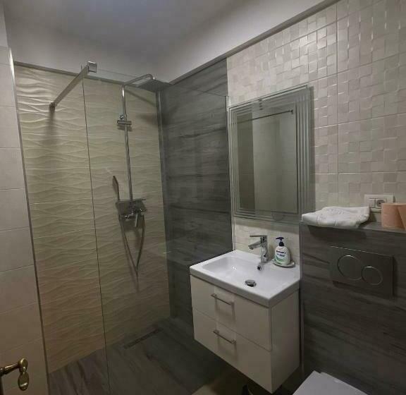 4인용 스탠다드 룸, Pensiunea Perla Codrului