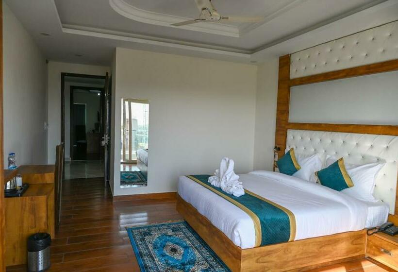 اتاق لوکس با تخت بزرگ, 7 Heaven