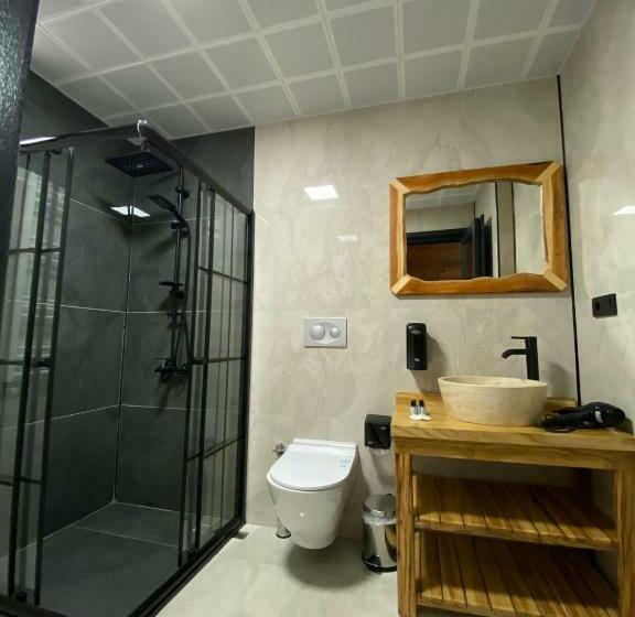 스위트 킹사이즈 침대, Ria Süit Otel Bungalov
