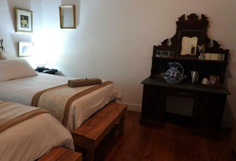 スタンダードルーム, Farm Secretaris