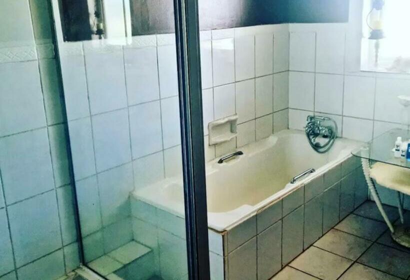 スタンダードルーム, Farm Secretaris