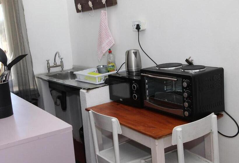 ファミリールーム, Farm Secretaris