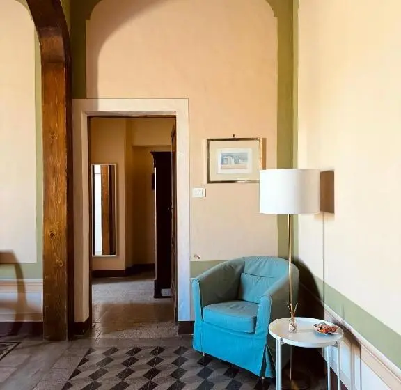 Deluxe Kolmen Hengen Huone, Palazzo Lucangeli