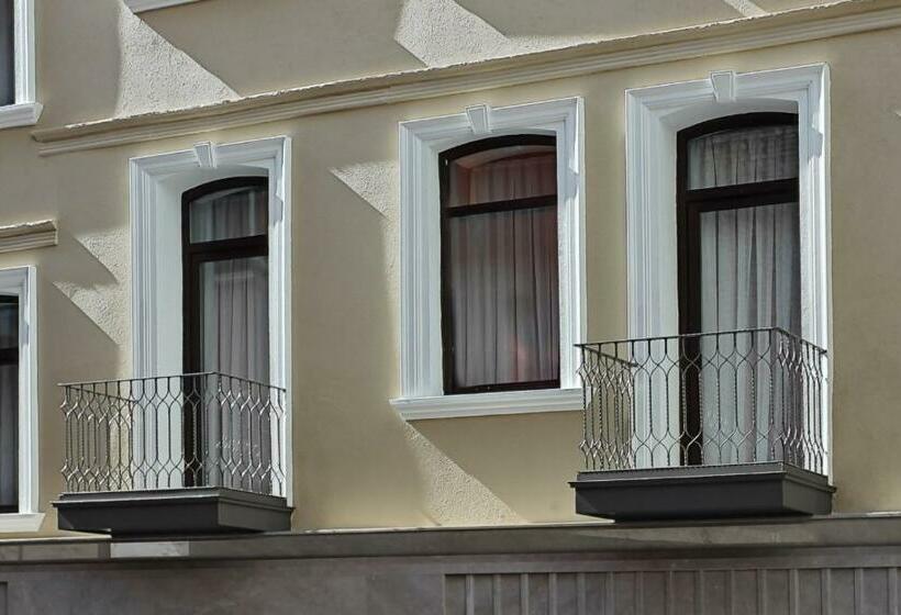 חדר סטנדרט עם מרפסת, Plat Inn Hotel Taksim   Special Category