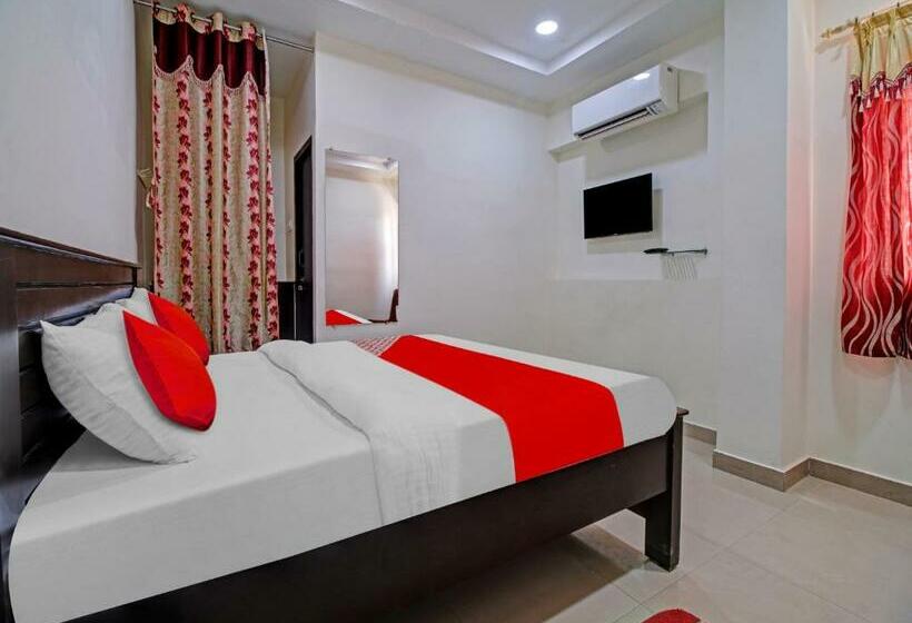 اتاق کلاسیک سه تخته, Oyo Flagship Kk Royal Grand