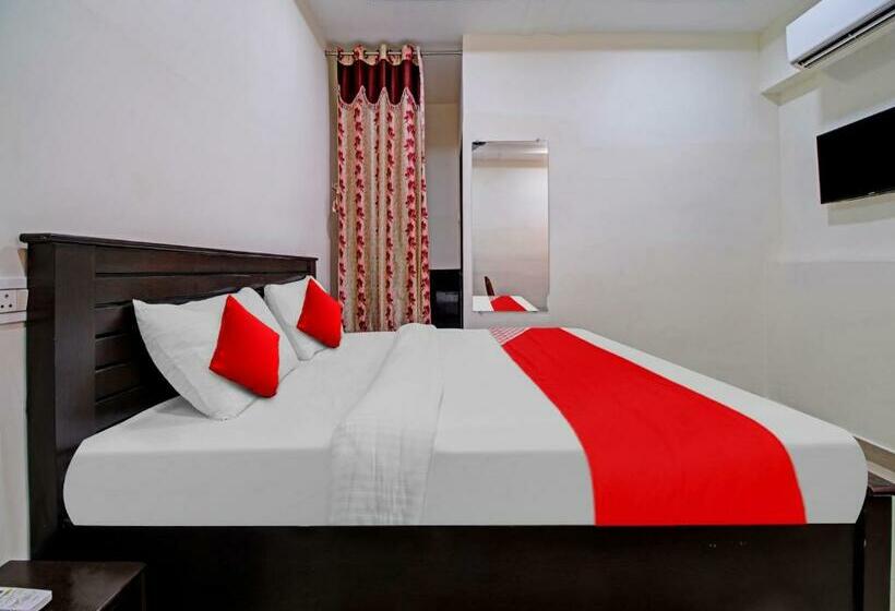 اتاق کلاسیک سه تخته, Oyo Flagship Kk Royal Grand