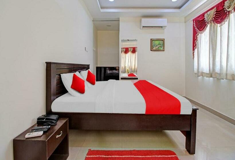 اتاق کلاسیک سه تخته, Oyo Flagship Kk Royal Grand