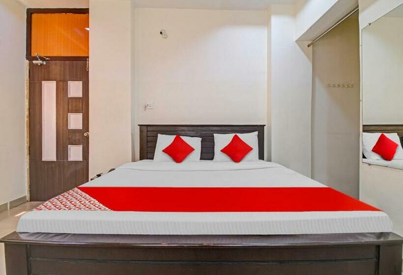 اتاق کلاسیک سه تخته, Oyo Flagship Kk Royal Grand