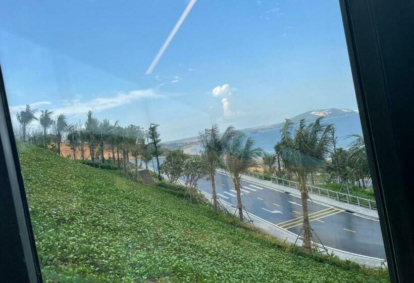 استودیو خانوادگی, Apec Mandala Cham Bay Mũi Né Condotel   Vietnam