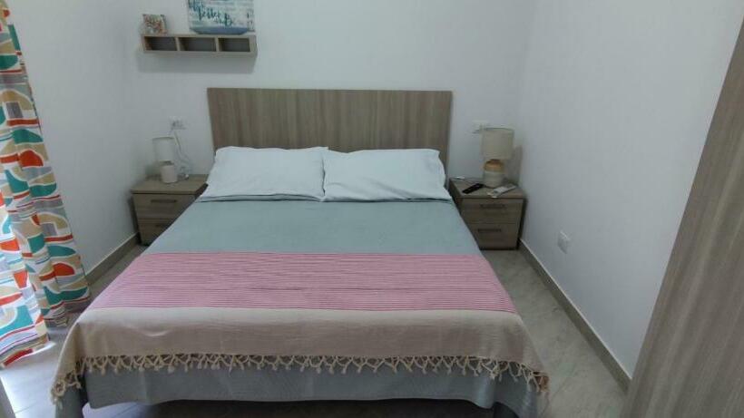 バルコニー付きスタンダードルーム, Go Island