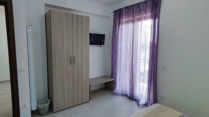 バルコニー付きスタンダードルーム, Go Island