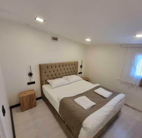 バルコニー付スイート, Elite Park Hotel & Suites