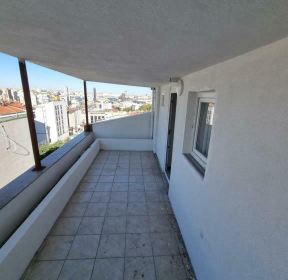 バルコニー付スイート, Elite Park Hotel & Suites