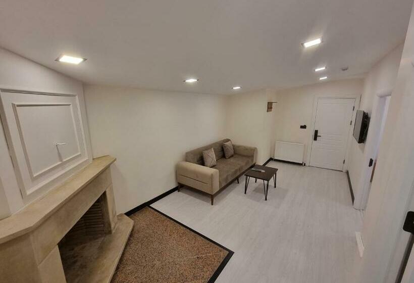 バルコニー付スイート, Elite Park Hotel & Suites