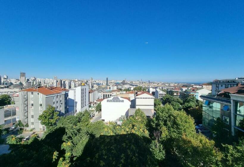 سوئیت با بالکن, Elite Park Hotel & Suites