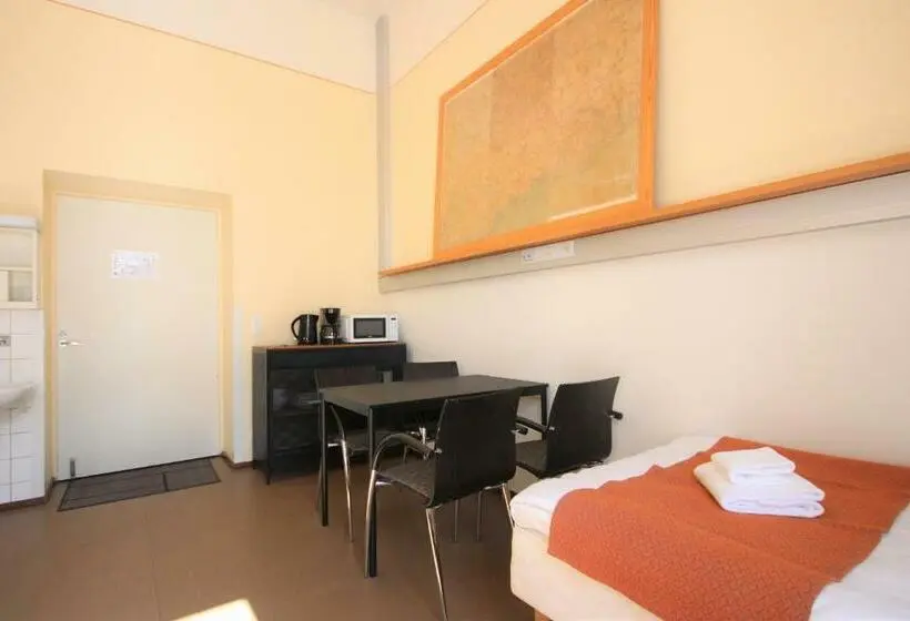 Cameră Cvadruplă Standard, Forenom Hostel Röykkä
