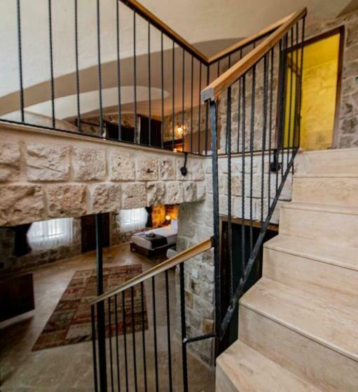 سوییت دوبلکس, Cappadocia Hobbit House