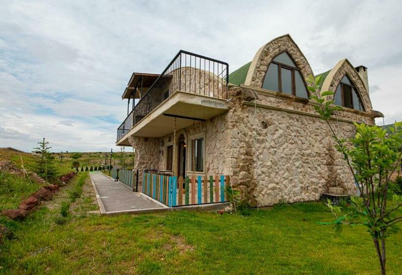 سوییت دوبلکس, Cappadocia Hobbit House