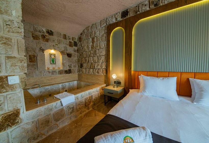 سوییت, Cappadocia Hobbit House