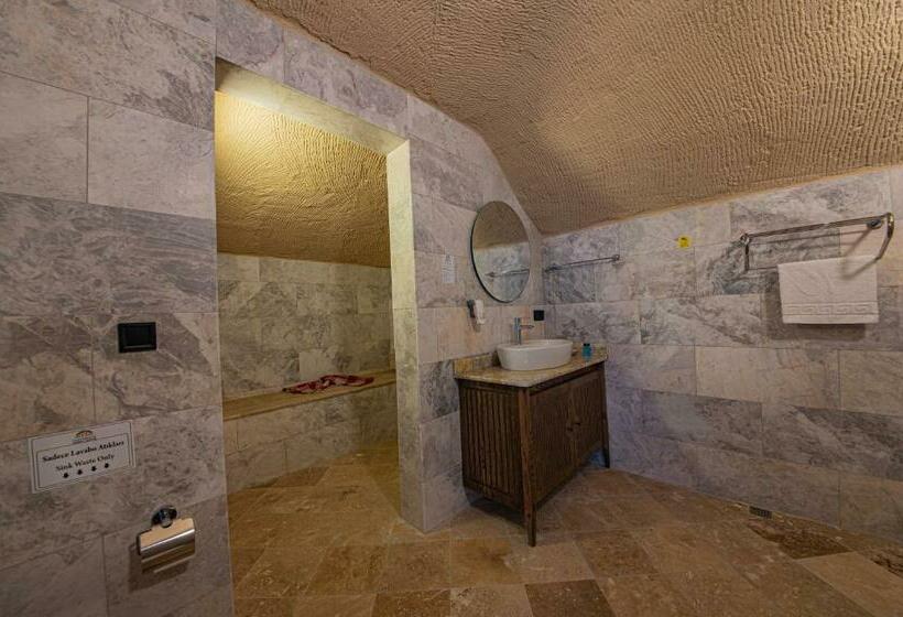 سوییت لوکس, Cappadocia Hobbit House