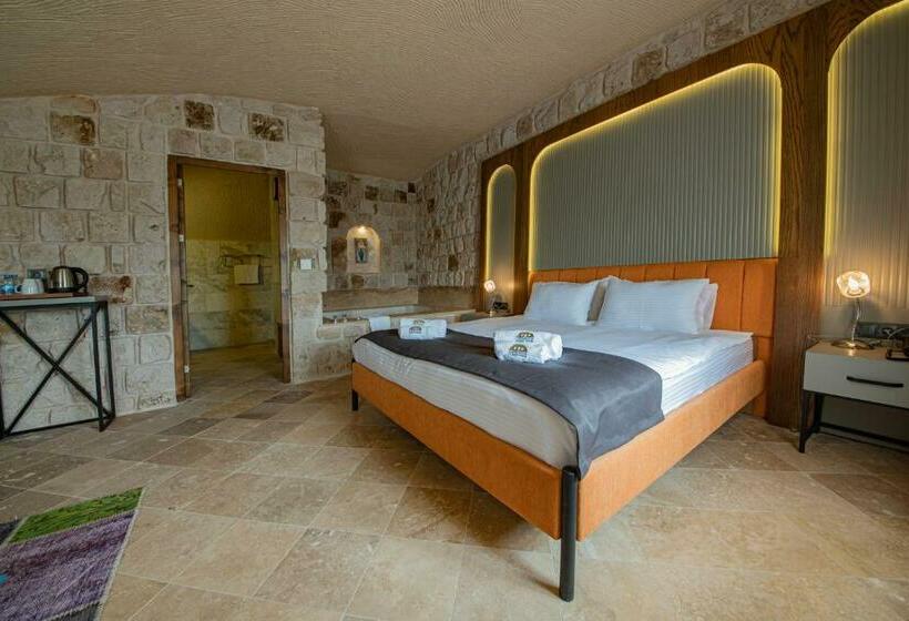 سوییت لوکس, Cappadocia Hobbit House