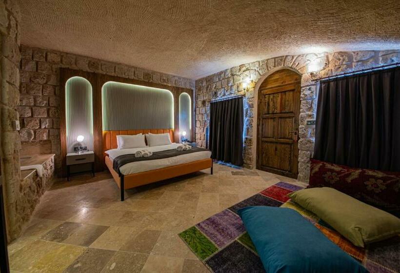 سوییت لوکس, Cappadocia Hobbit House
