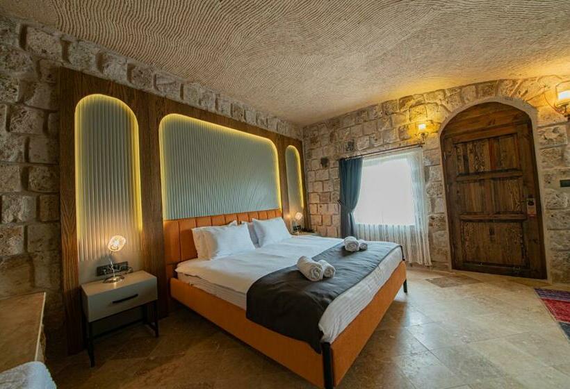 سوییت لوکس, Cappadocia Hobbit House