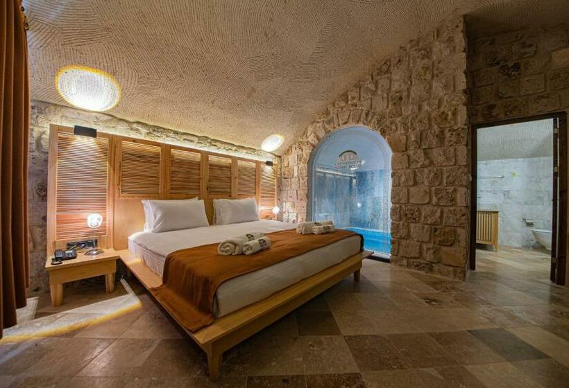 سوییت سوپریور, Cappadocia Hobbit House
