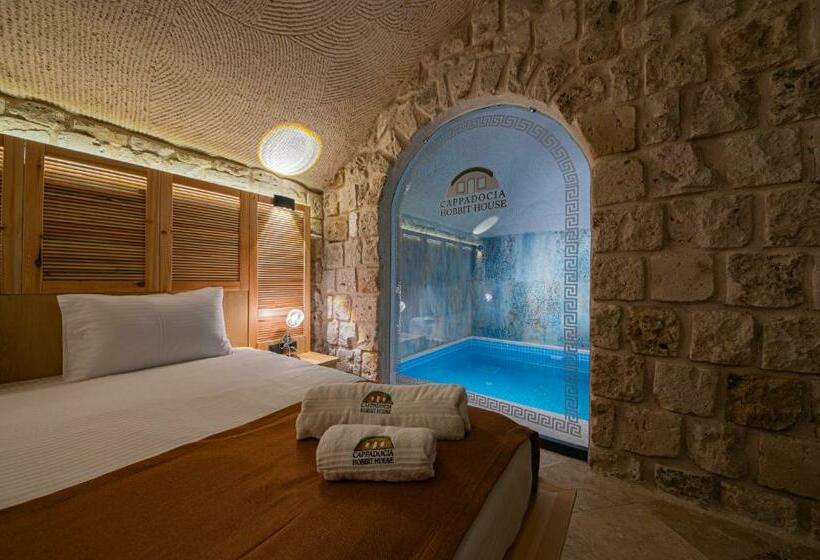 سوییت سوپریور, Cappadocia Hobbit House