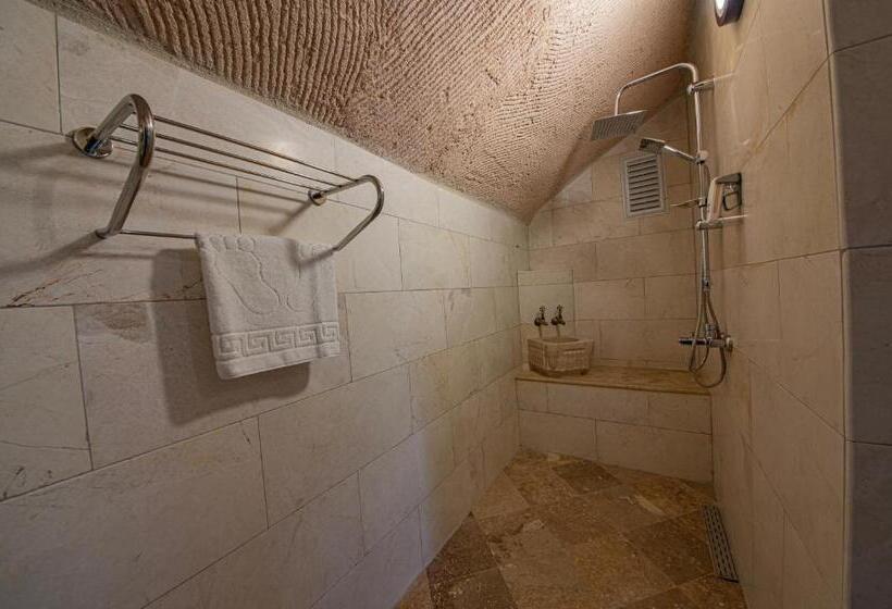 سوییت, Cappadocia Hobbit House
