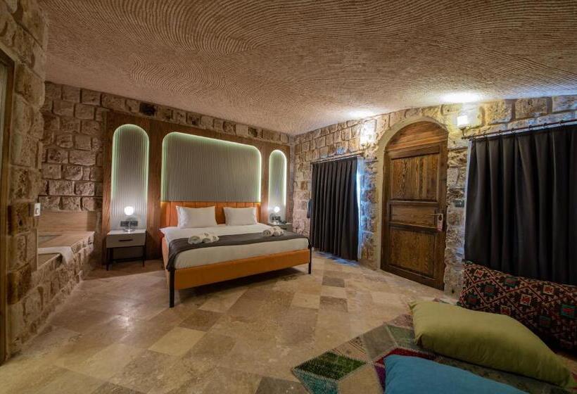 سوییت, Cappadocia Hobbit House