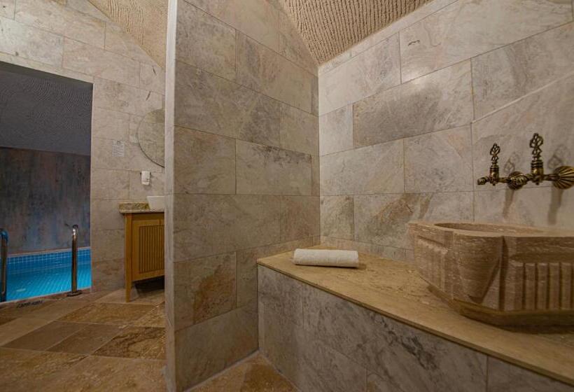 سوییت سوپریور, Cappadocia Hobbit House