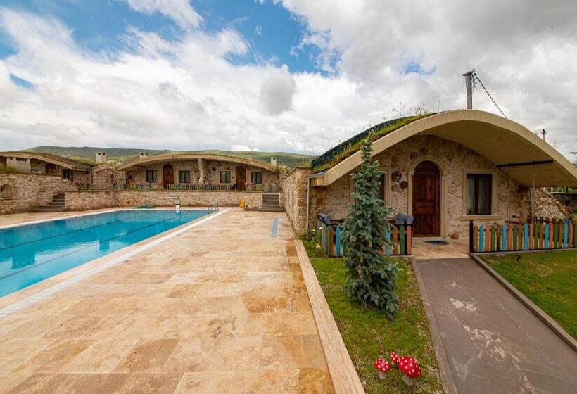 سوییت سوپریور, Cappadocia Hobbit House