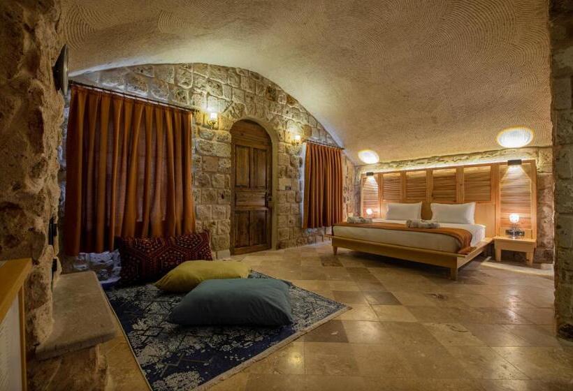 سوییت سوپریور, Cappadocia Hobbit House