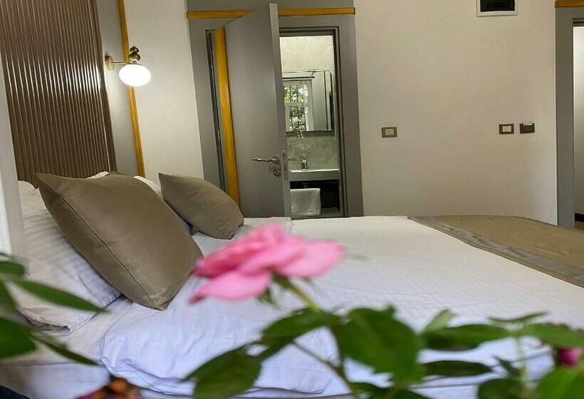 اتاق لوکس با بالکن, Guldehan