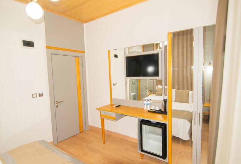 اتاق لوکس با بالکن, Guldehan