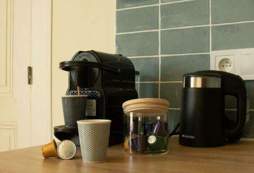 חדר סטנדרט, For Me Formidable