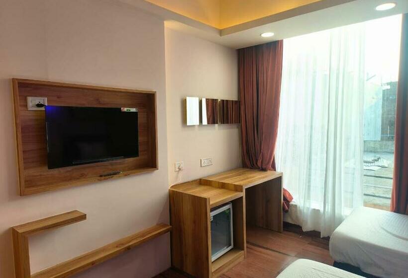 Deluxe Trippelrum, Shree Mahakal Krapa