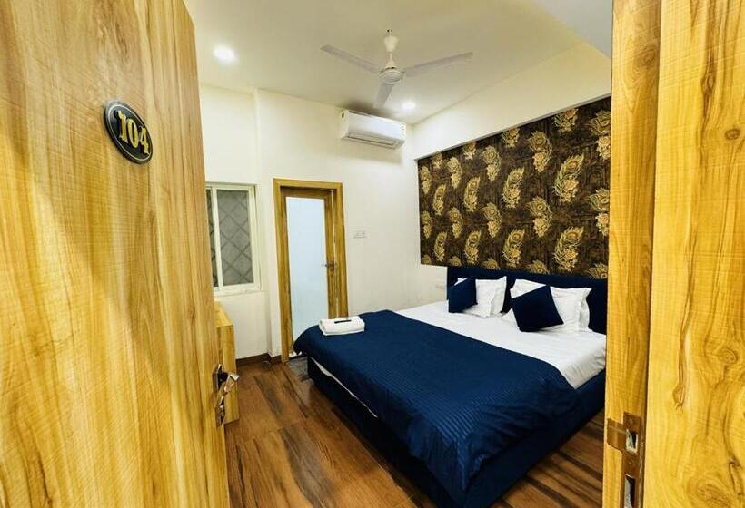 Deluxe Rum, Shree Mahakal Krapa