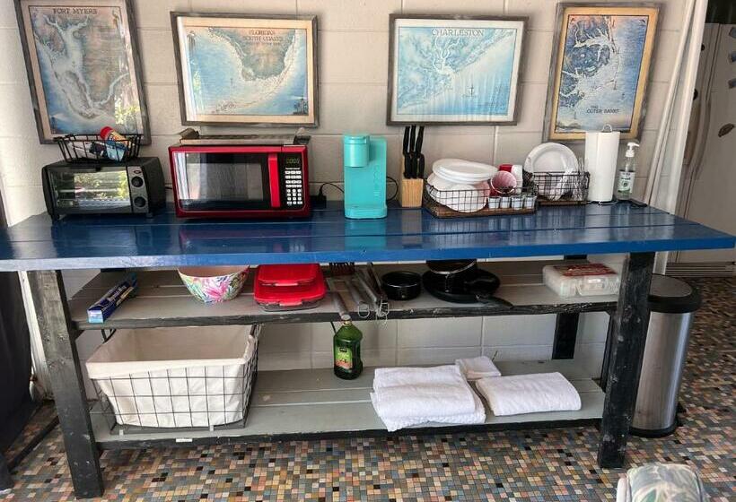 スタンダードルーム, Revival Adventures Micro Resort