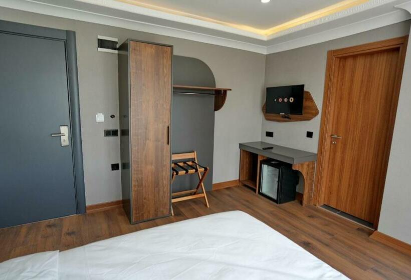 غرفة ديلوكس, Shelton Airport