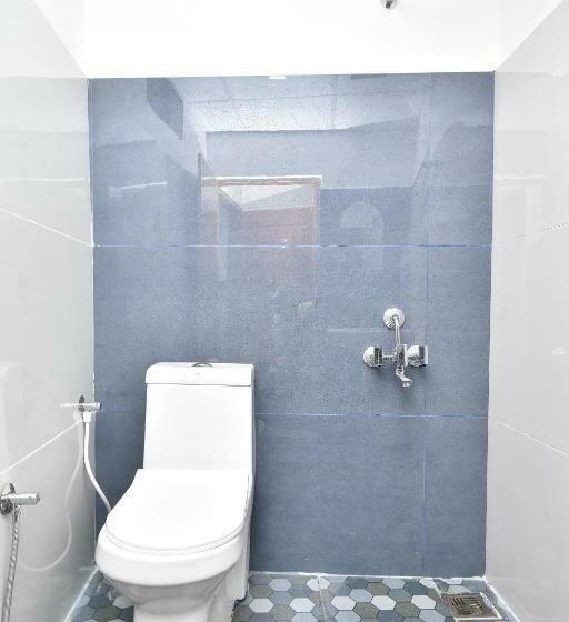 غرفة قياسية, Kannur Capital Caltex