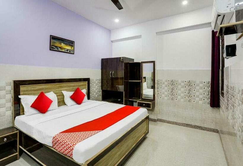 Трехместный Номер Классика, Oyo Flagship 81410 Ap Palace